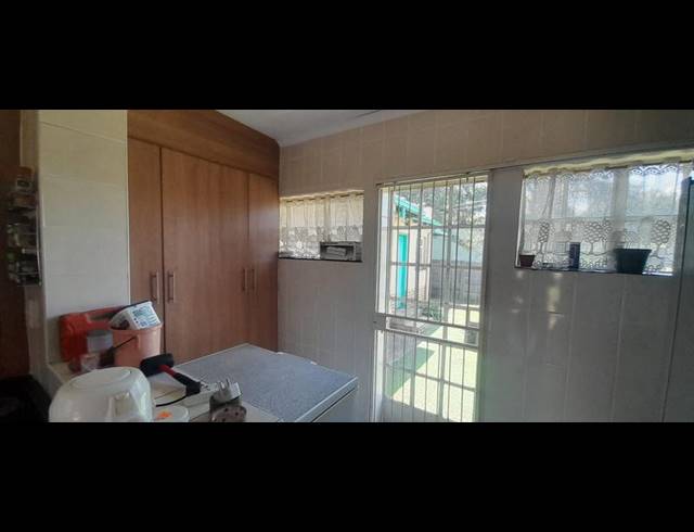 4 BEDROOM HOUSE FOR SALE IN MOUNTAIN VIEW